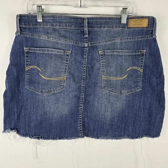 Levi's Signature high rise denim mini skirt - Picture 2 of 12